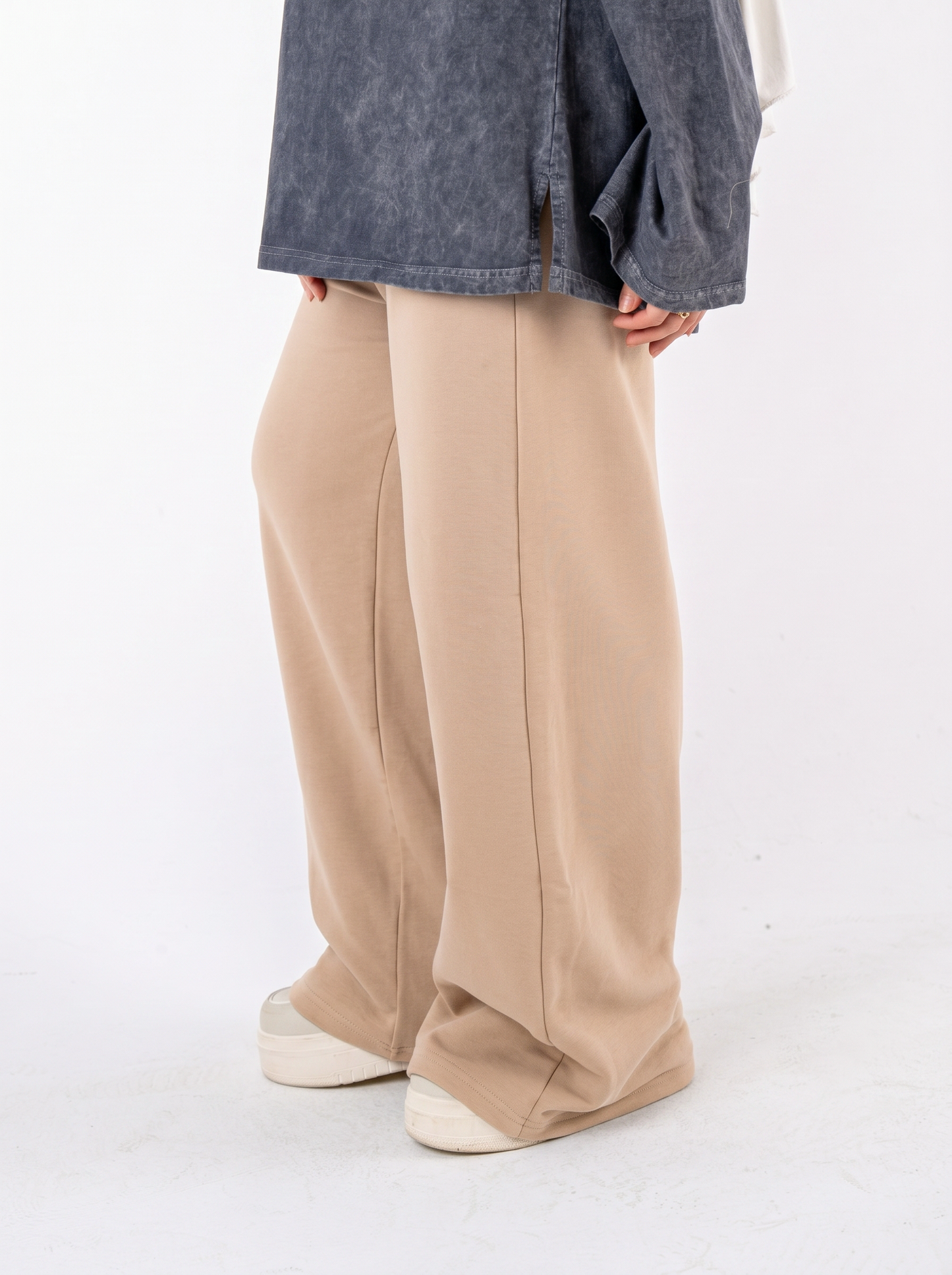 Beige wideleg sweatpants