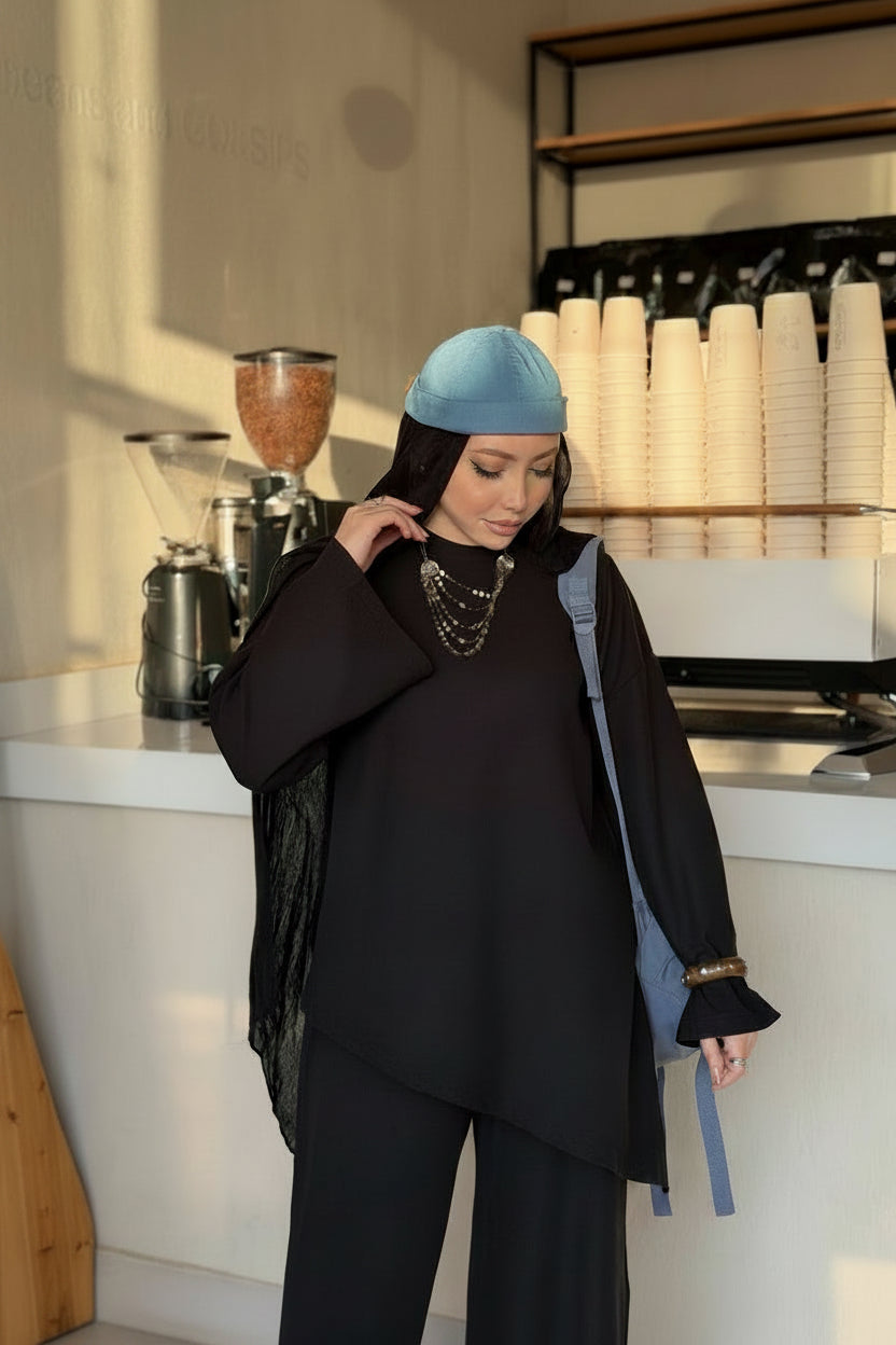 Black modest set